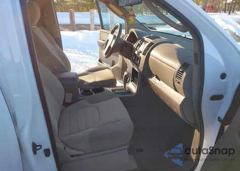 2011 Nissan Pathfinder S z USA, uszkodzony, nr VIN 5N1AR1NB6BC630824